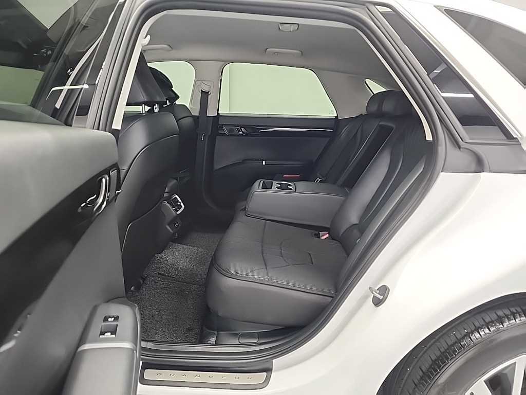 HYUNDAI Grandeur - Vista 12
