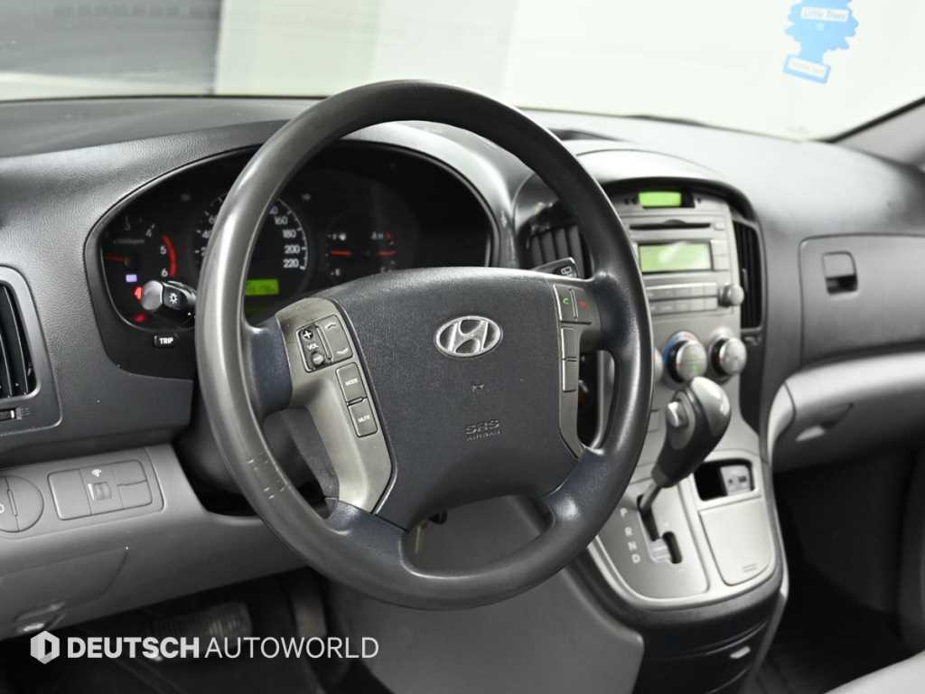 HYUNDAI Starex 2012 Blanco - Importación desde Corea - HF Imports Iquique - Foto 13