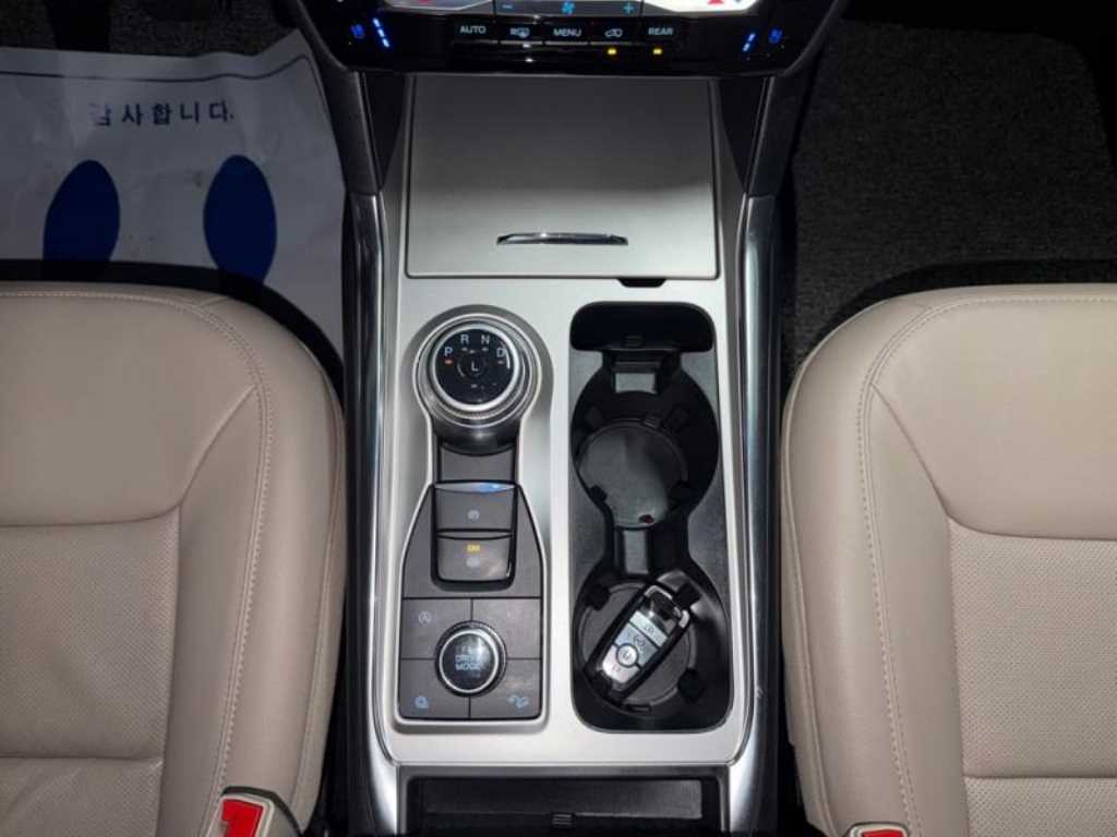 Ford Explorer - Vista 11