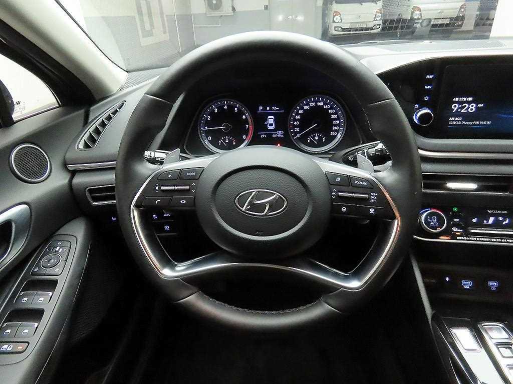 HYUNDAI Sonata - Vista 7