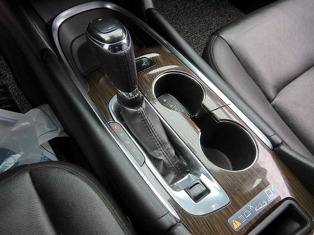 Chevrolet Malibu - Vista 10