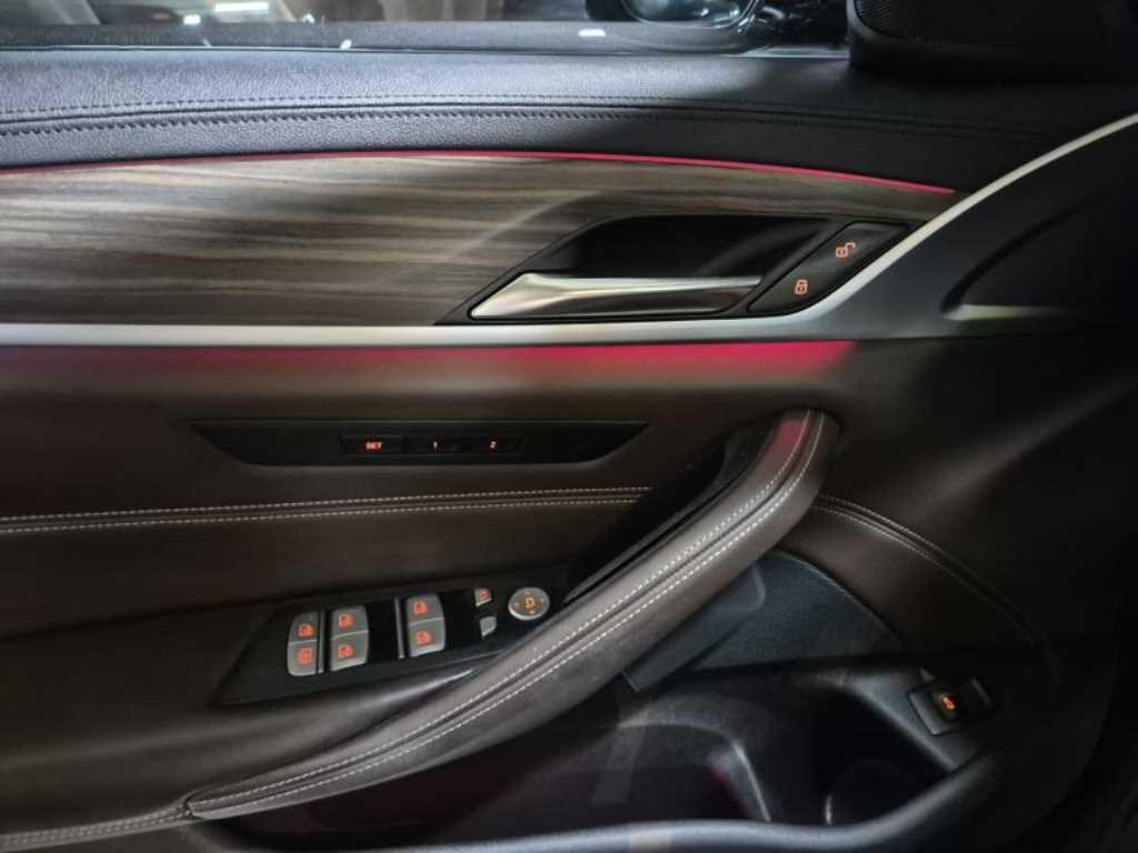 BMW 5 Series - Vista 10