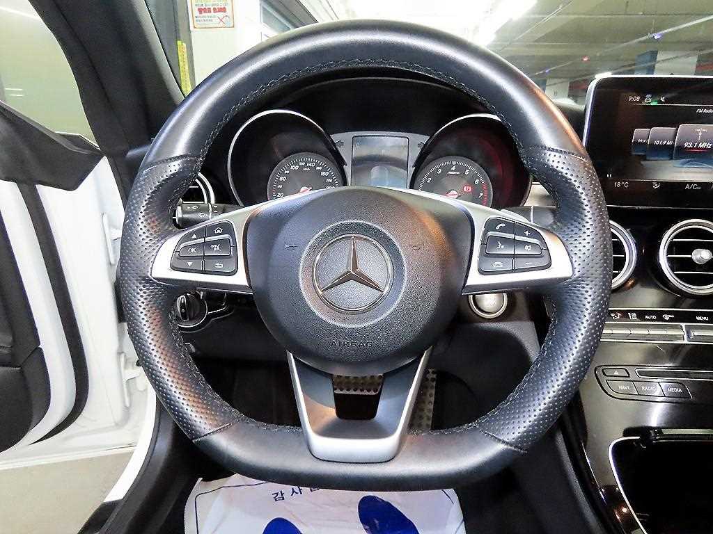 Mercedes Benz C Class - Vista 11
