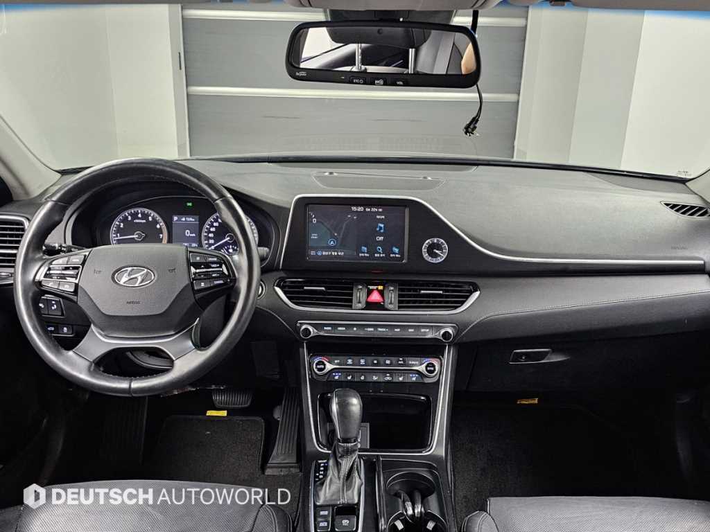 HYUNDAI Grandeur - Vista 7