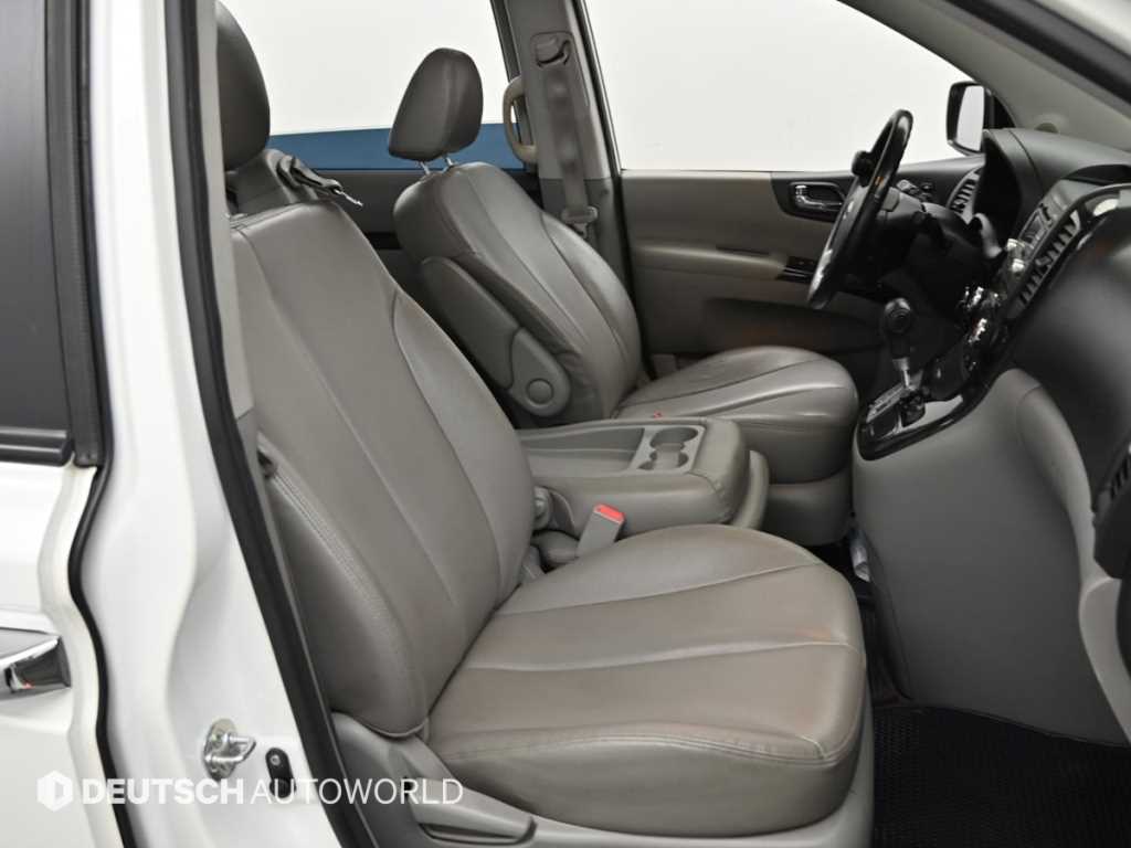 KIA Carnival - Vista 10