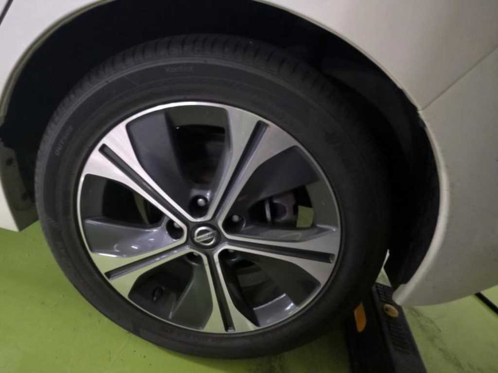 Nissan Leaf - Vista 7
