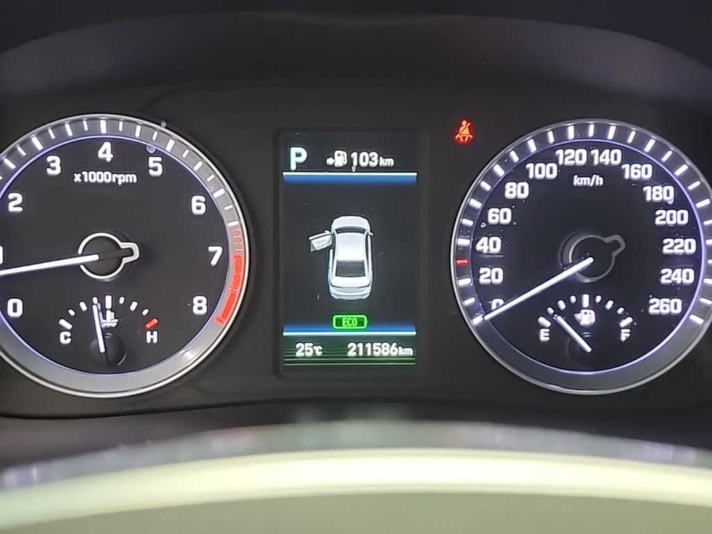 HYUNDAI Sonata - Vista 6