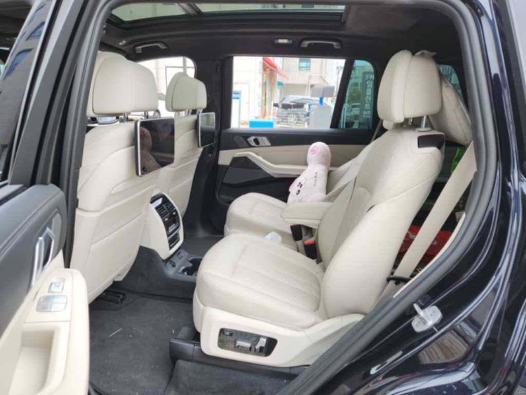 BMW X7 - Vista 9