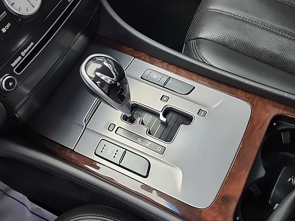 HYUNDAI Equus - Vista 8