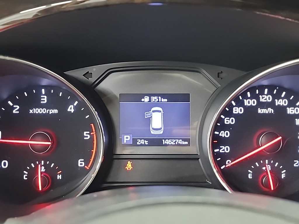 KIA Carnival - Vista 6