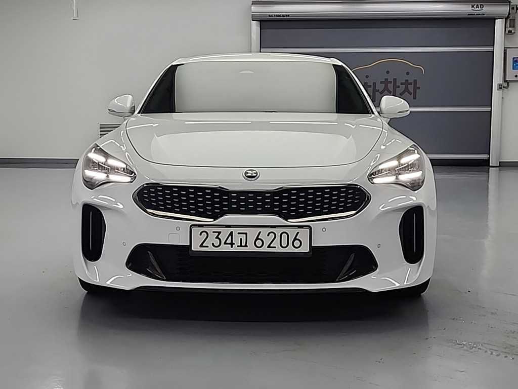 KIA Stinger - Vista 2