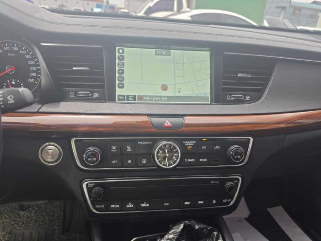 KIA K7 - Vista 5