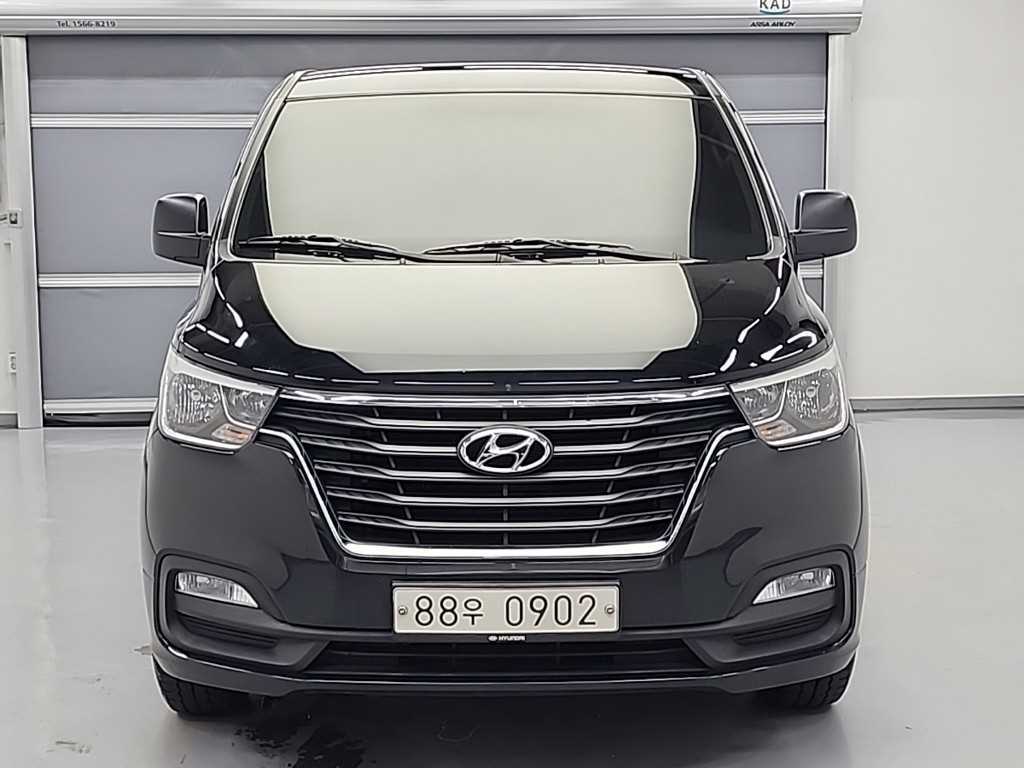 HYUNDAI Starex 2020 Negro - Importación desde Corea - HF Imports Iquique - Foto 1