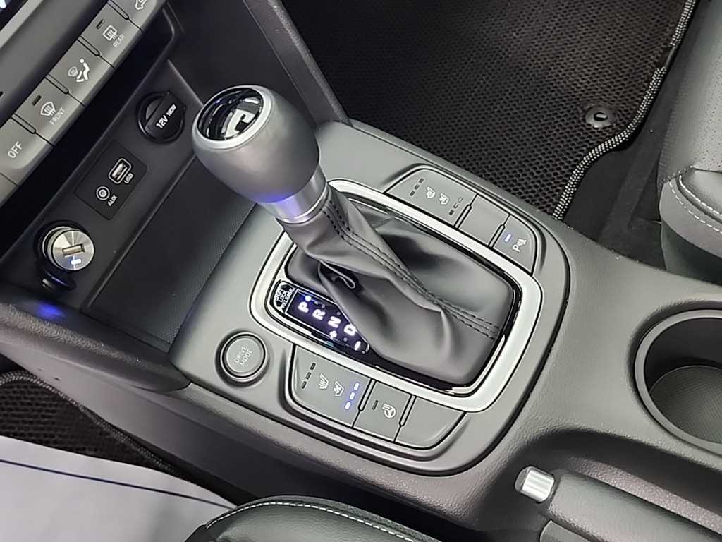 HYUNDAI Kona - Vista 8