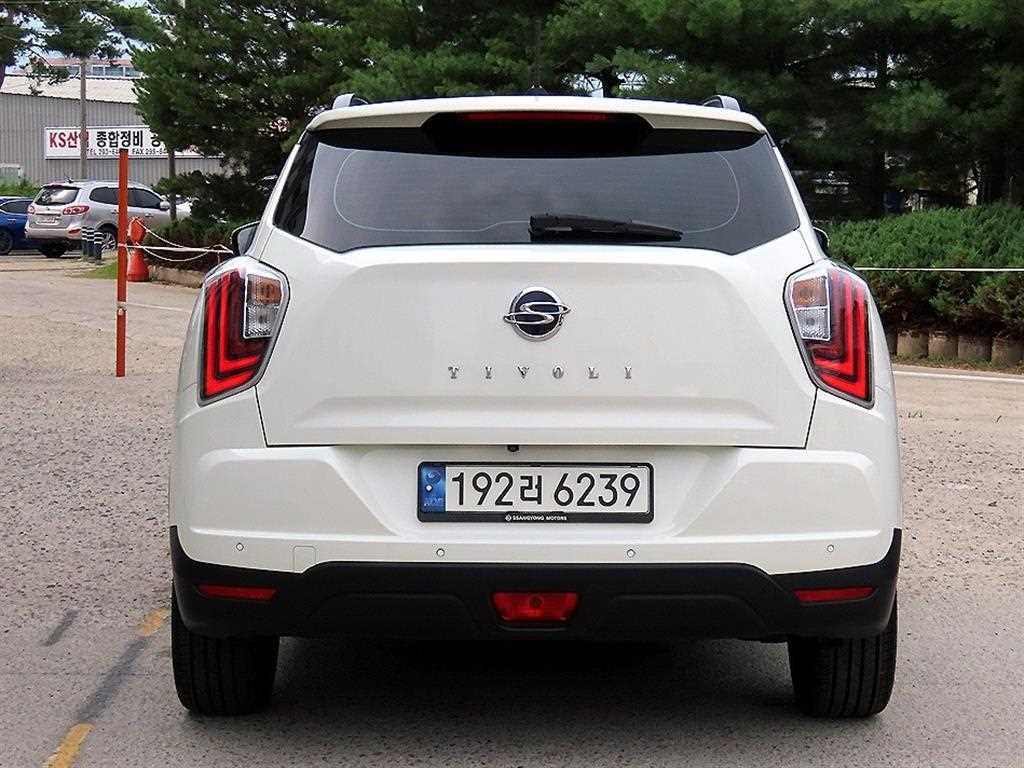 Ssangyong Tivoli - Vista 4