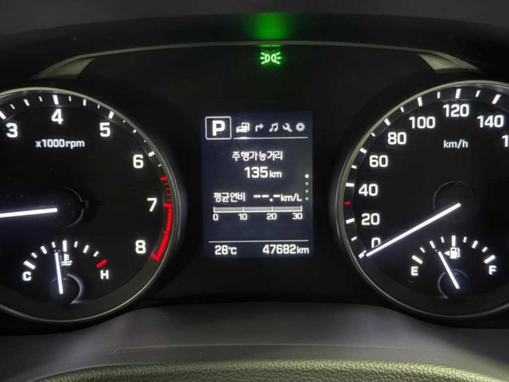 HYUNDAI Avante - Vista 6