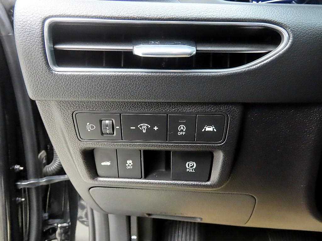HYUNDAI Sonata - Vista 12