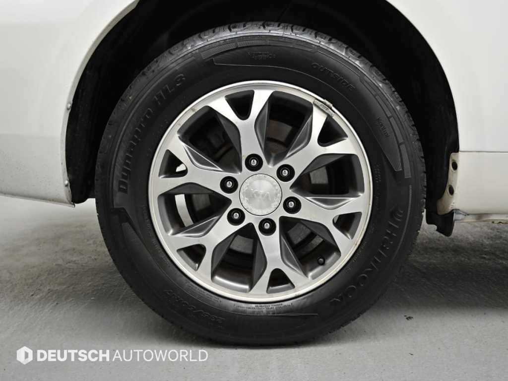 KIA Carnival - Vista 5