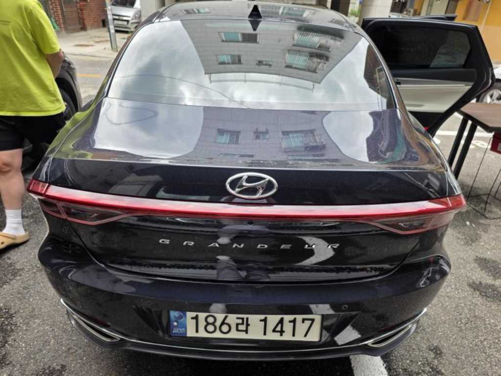 HYUNDAI Grandeur - Vista 4