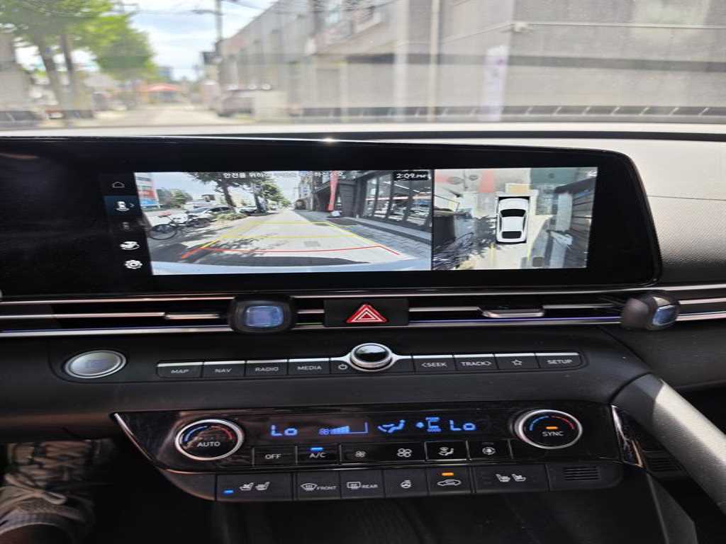 HYUNDAI Avante - Vista 3