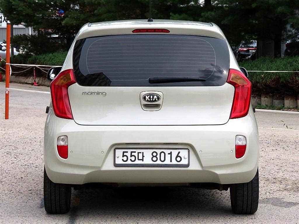 KIA Morning - Vista 4