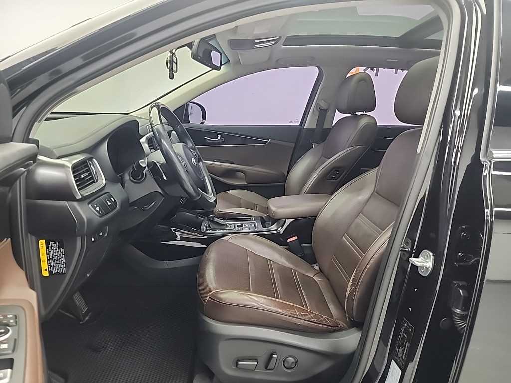 KIA Sorento - Vista 11