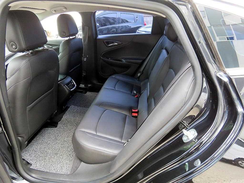Chevrolet Malibu - Vista 6