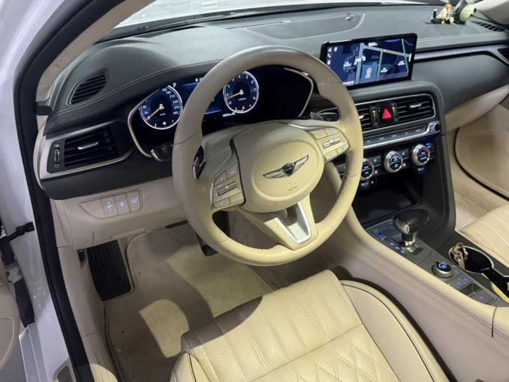 Genesis G70 - Vista 7