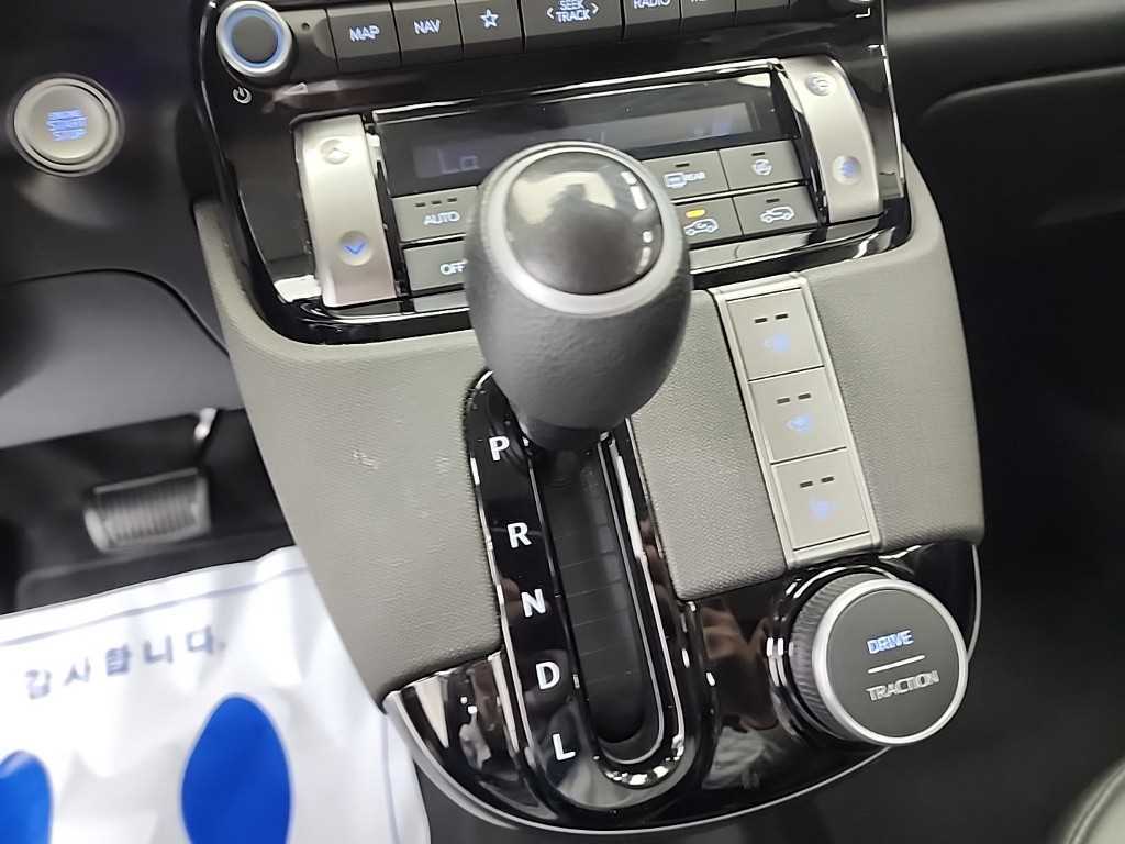 HYUNDAI Casper - Vista 8