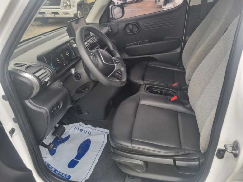 HYUNDAI Casper - Vista 4