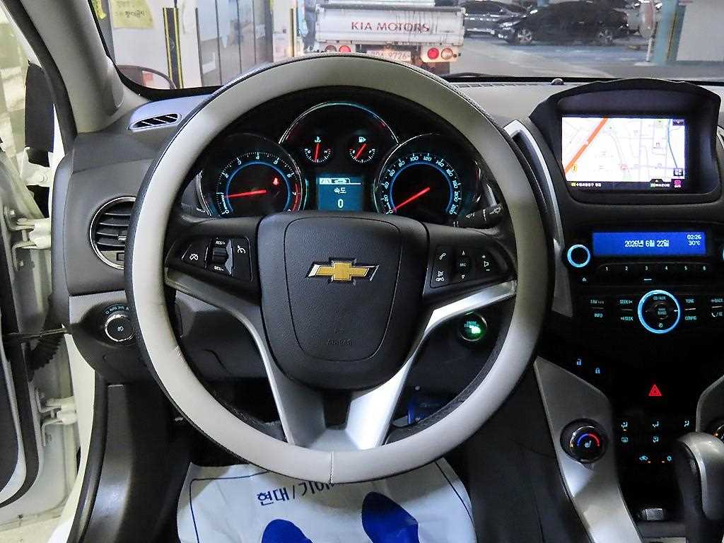 Chevrolet Cruise - Vista 8
