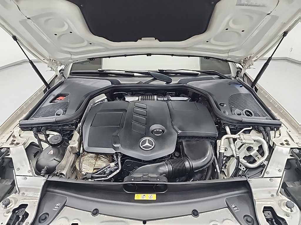 Mercedes Benz E class - Vista 7