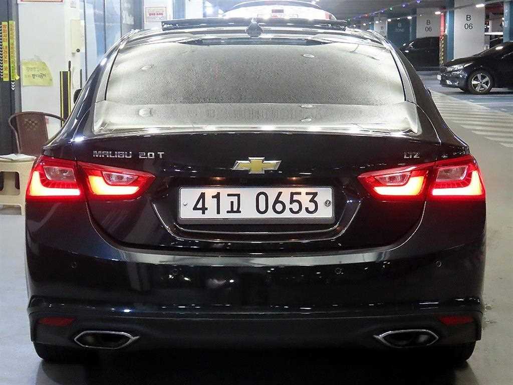 Chevrolet Malibu - Vista 5