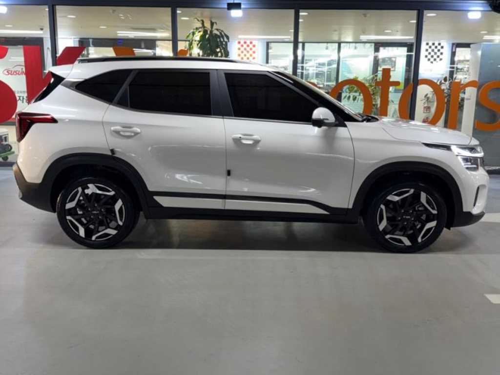 KIA Seltos - Vista 4
