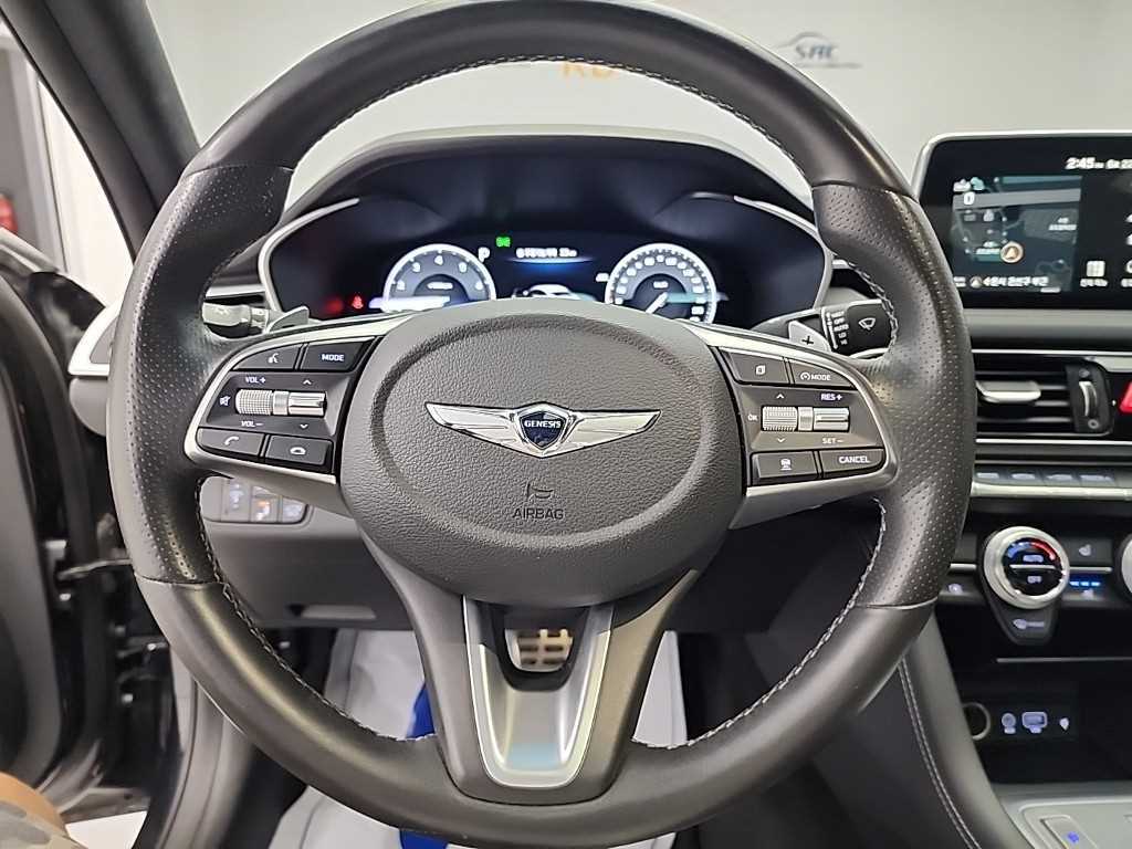 Genesis G70 - Vista 9