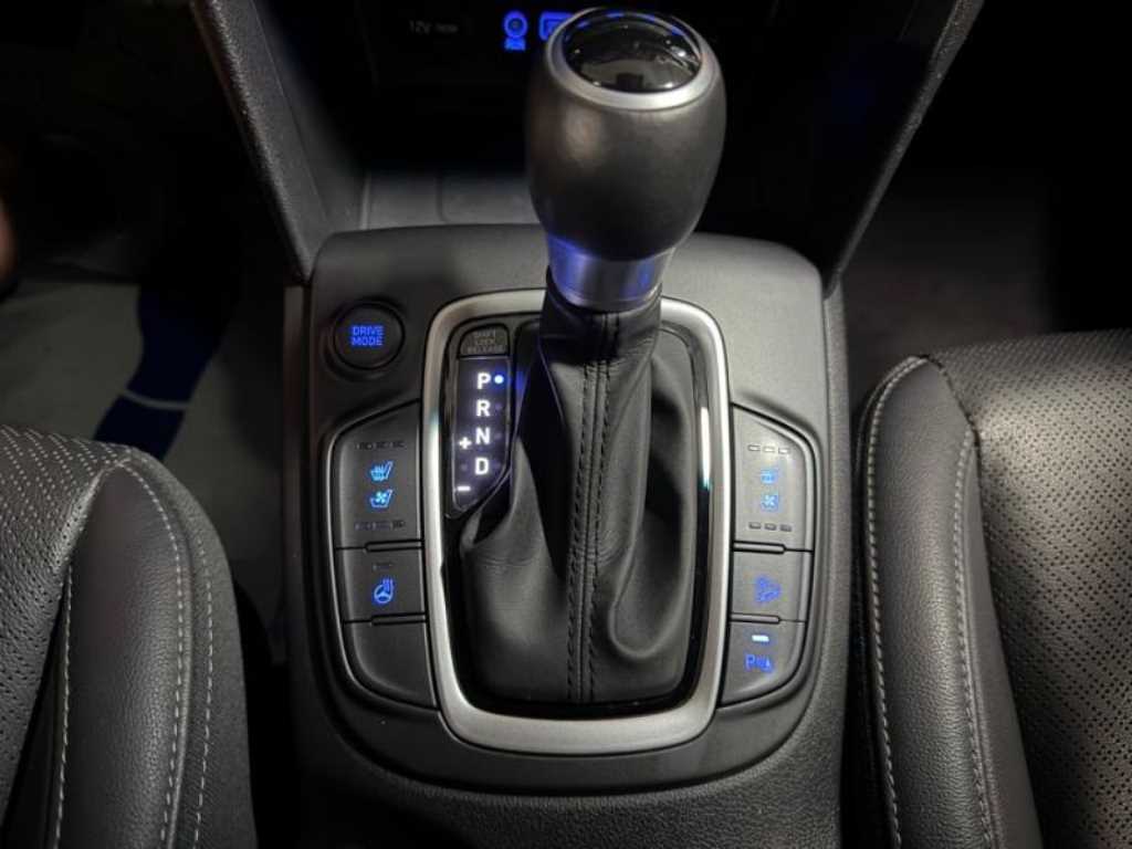 HYUNDAI Kona - Vista 12