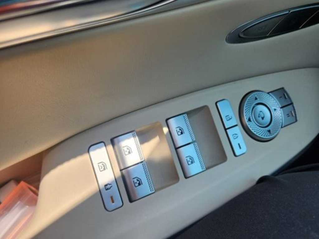 Genesis GV70 2024 Blanco - Importación desde Corea - HF Imports Iquique - Foto 18