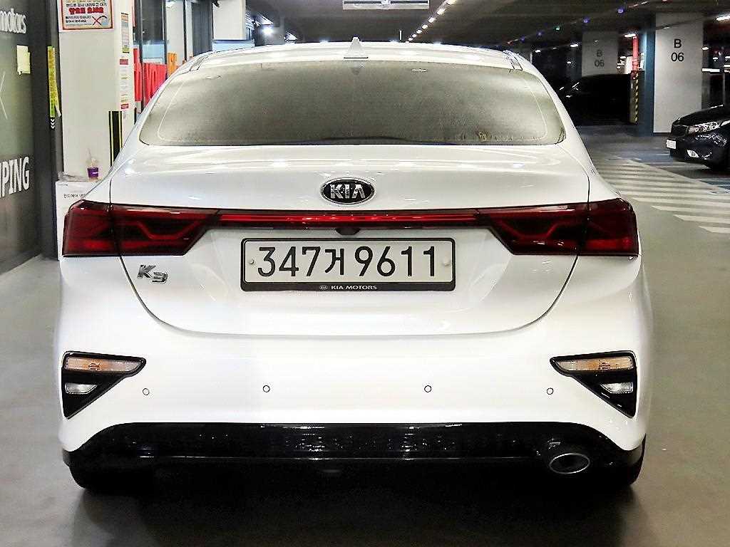KIA K3 - Vista 5