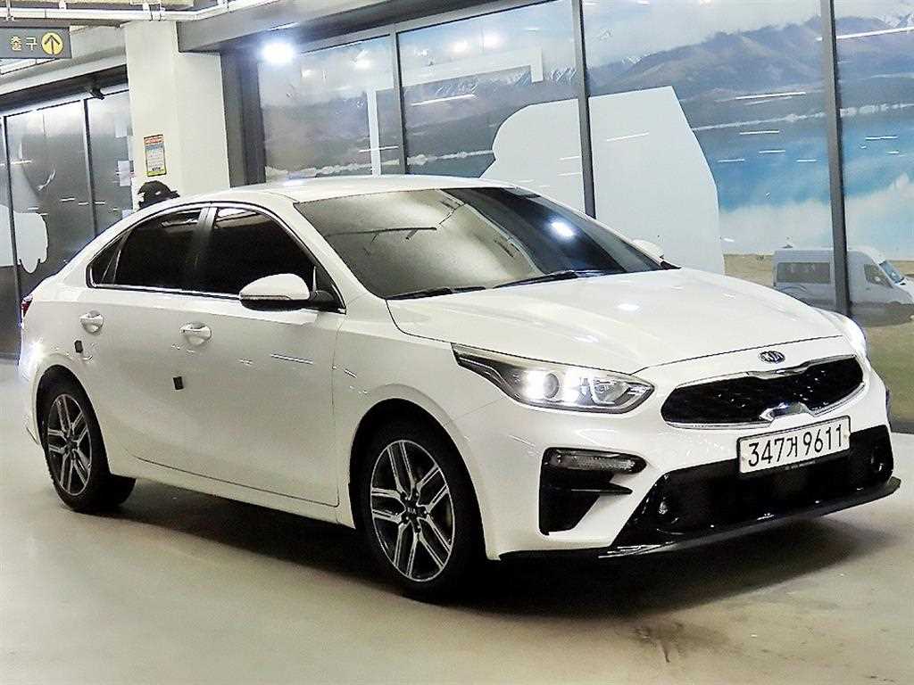 KIA K3 2018 Blanco - Importación desde Corea - HF Imports Iquique - Foto 1