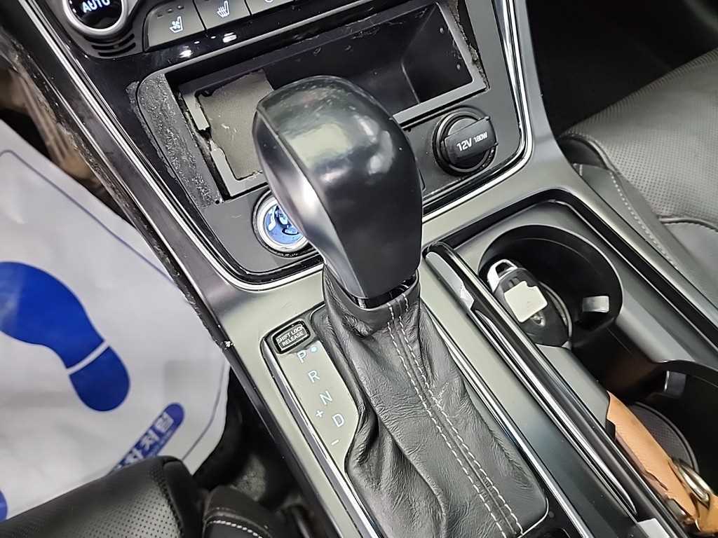 HYUNDAI Grandeur - Vista 8