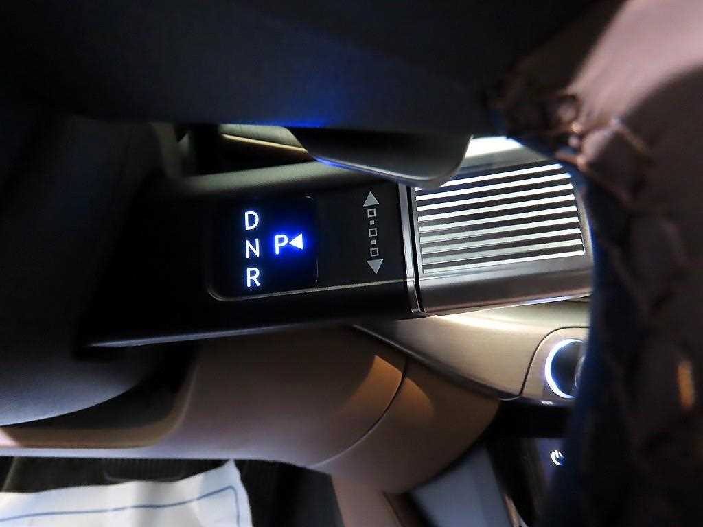 HYUNDAI Grandeur - Vista 12