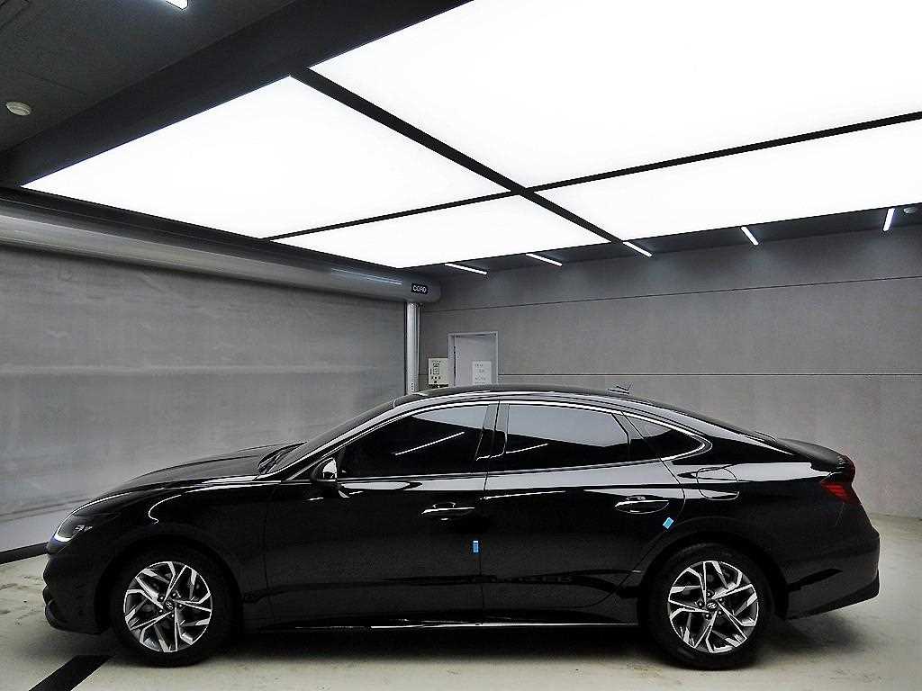 HYUNDAI Sonata - Vista 4