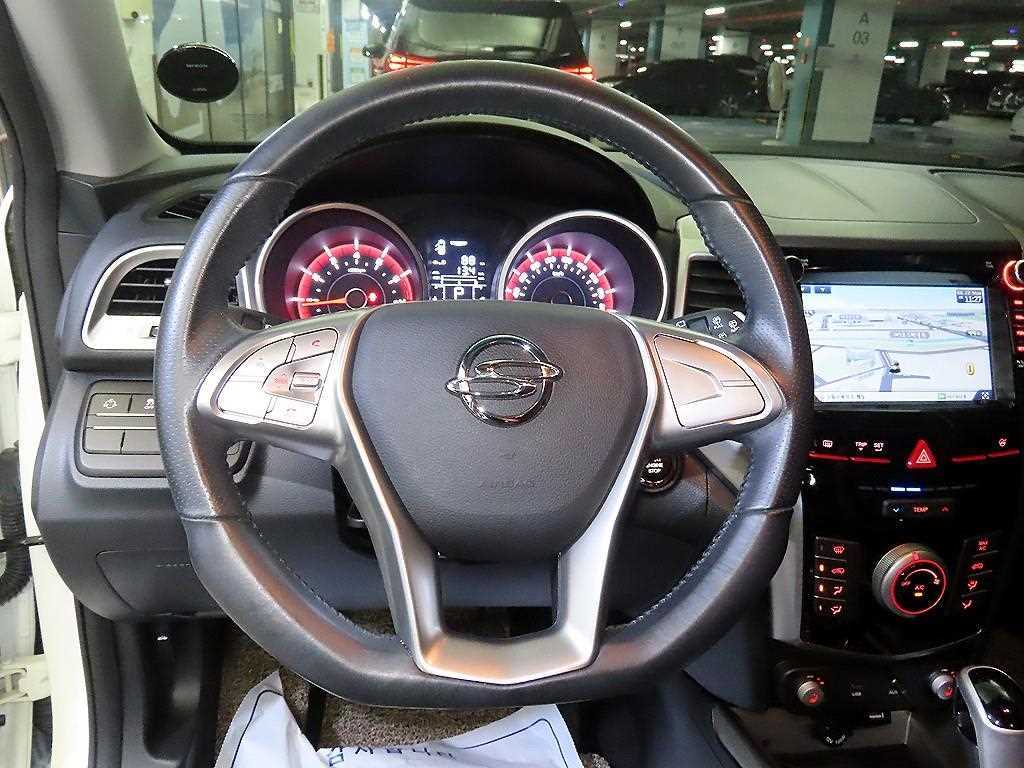 Ssangyong Tivoli - Vista 8