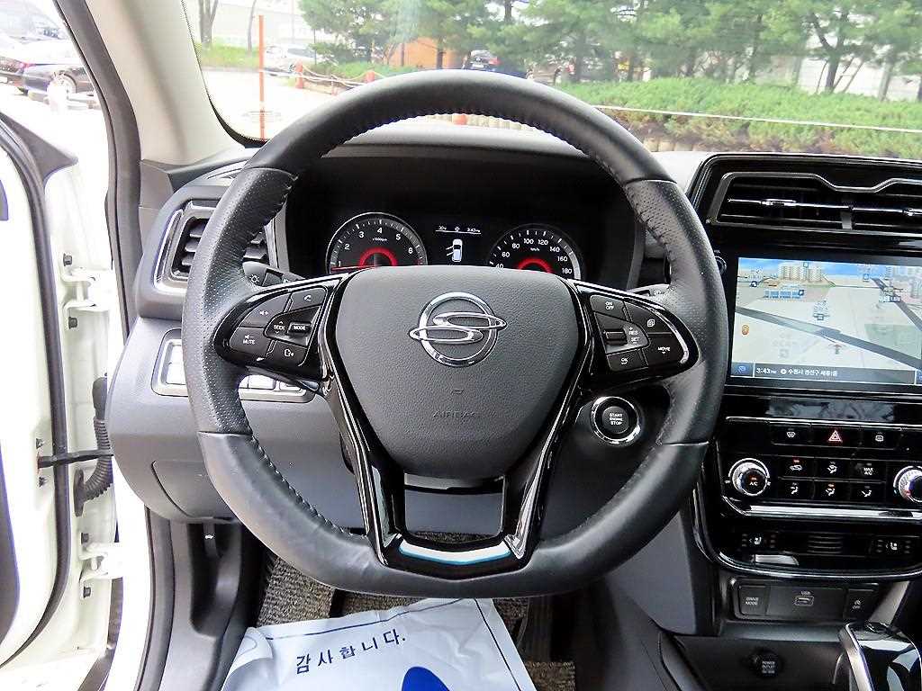 Ssangyong Tivoli - Vista 8
