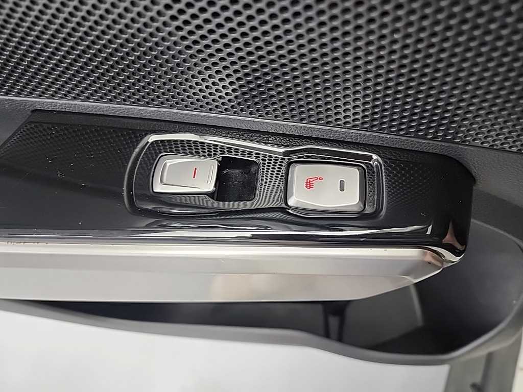 Ssangyong Tivoli 2015 Blanco - Importación desde Corea - HF Imports Iquique - Foto 13