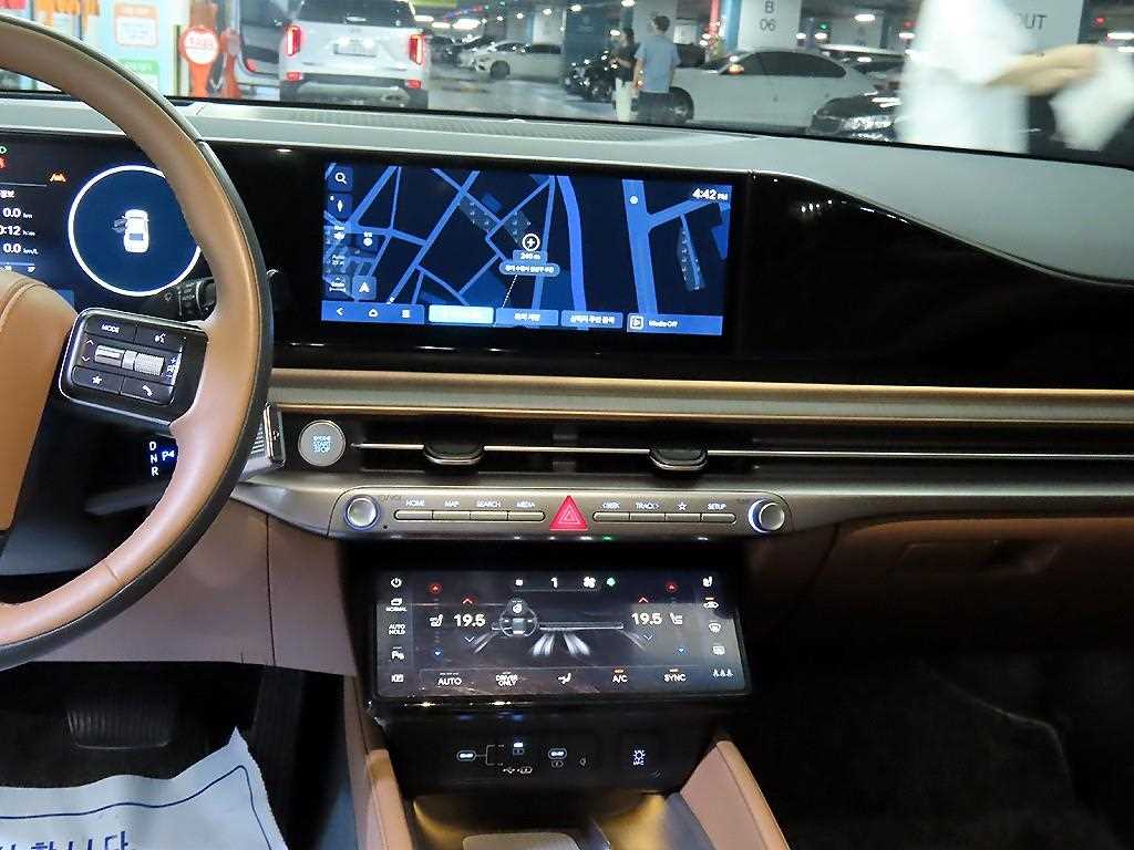 HYUNDAI Grandeur - Vista 11
