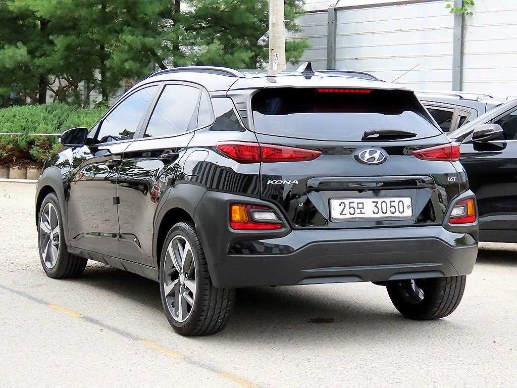 HYUNDAI Kona - Vista 3