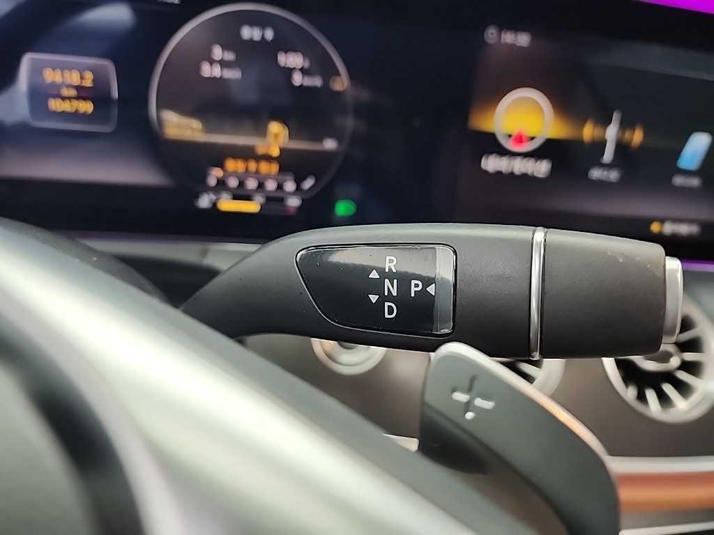 Mercedes Benz E class - Vista 10