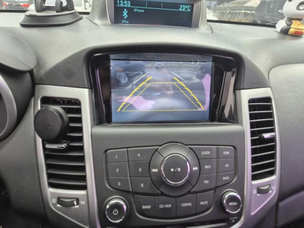 Chevrolet Cruise - Vista 8