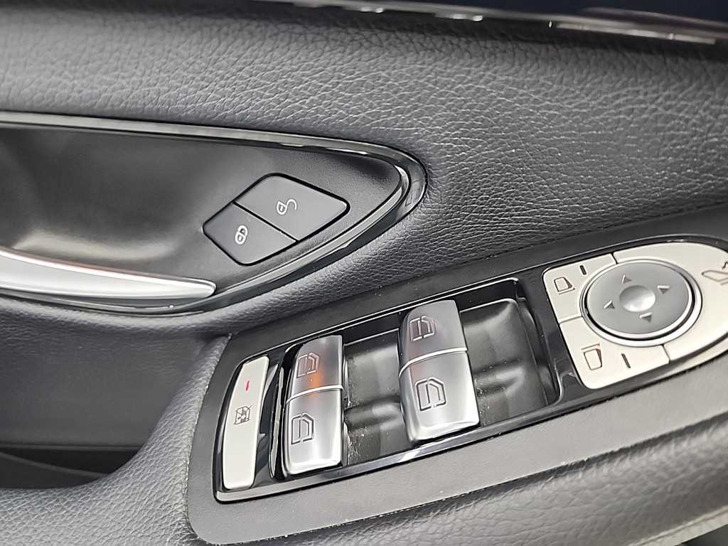 Mercedes Benz C Class 2019 Blanco - Importación desde Corea - HF Imports Iquique - Foto 17